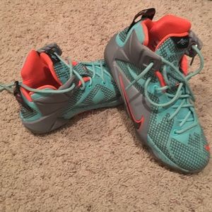 Nike LaBron 12 size 4.5 but run big
