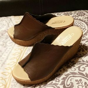 Callisto of California wedges size 8