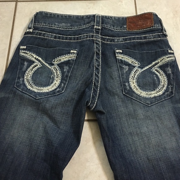 Ready to sell. Can't wear jeans to work. - Picture 1 of 4