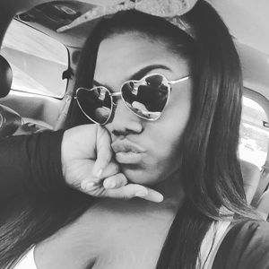 Meet your Posher, Brea