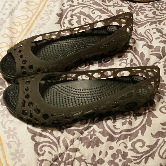 NWOT Croc sandles