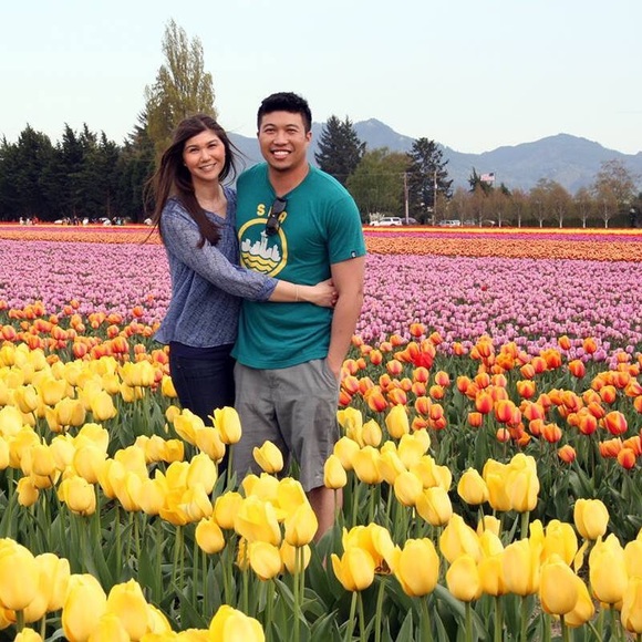 Meet your Posher 💐 - Picture 3 of 3