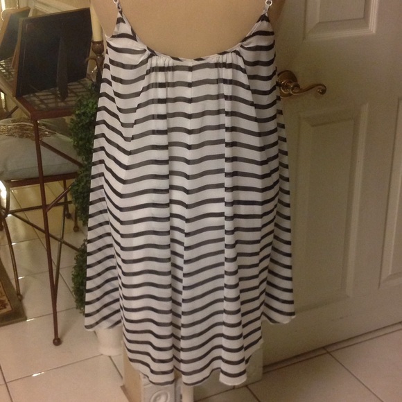 Express dress "SOLD" - Picture 3 of 4