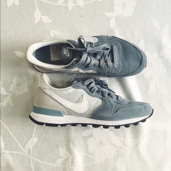 Nike Shoes - Nike Internationalist sneakers