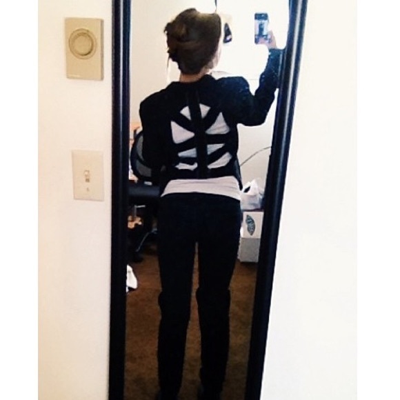 CLOSING CLOSET SOON- Nasty Gal caged blazer