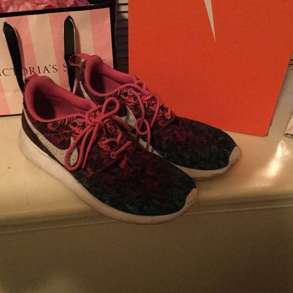 Nike Shoes - Youth Running Shoe