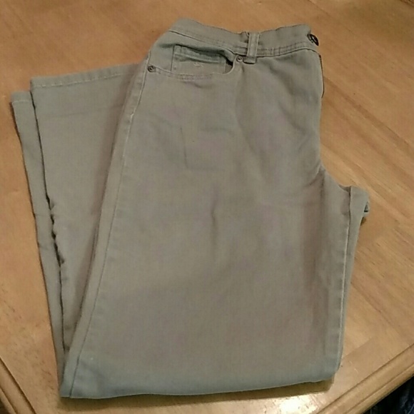 Gloria Vanderbilt tan jeans size 6
