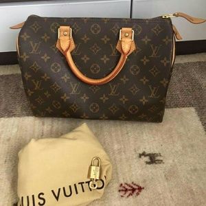Louis Vuitton Speedy 30