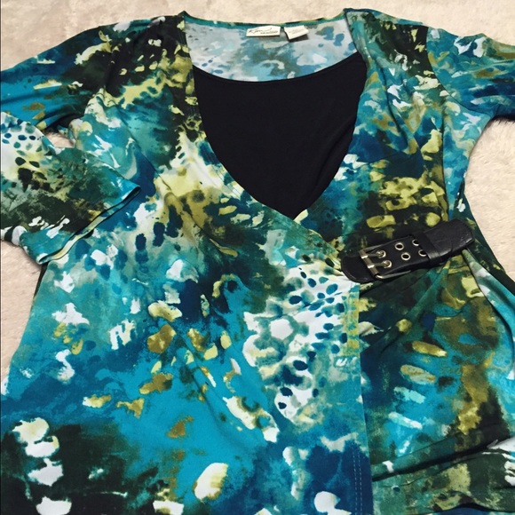 Cute top with belt detail