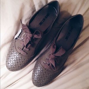 Lower East Side Oxford Flats