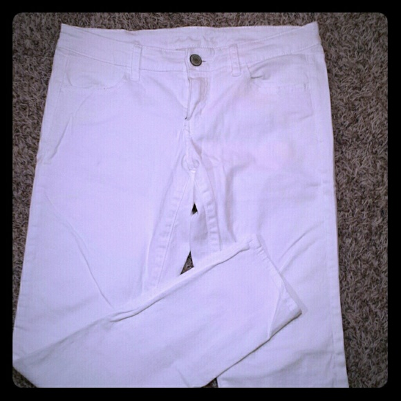 White American Eagle Jean's