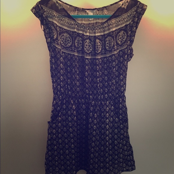 [Forever 21] Black and White Patterned Dress
