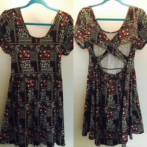 [Forever 21] Cross-Back Patterned Dress NWOT
