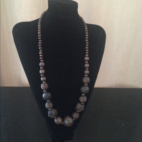 Stylish brown necklace & free matching earrings