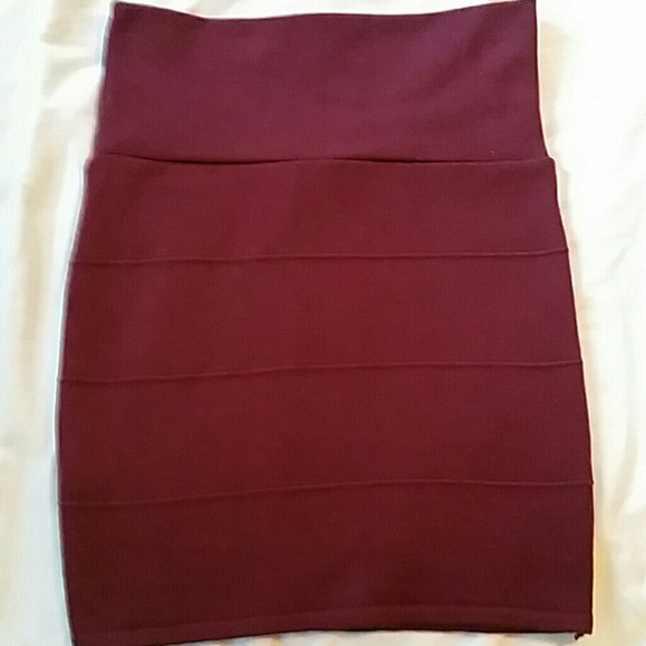 Mini Skirt - Picture 2 of 2