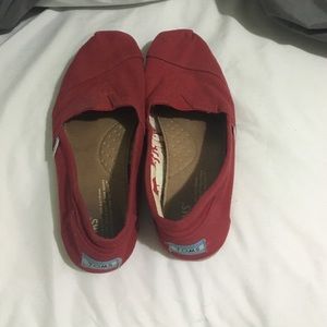 Red TOMS