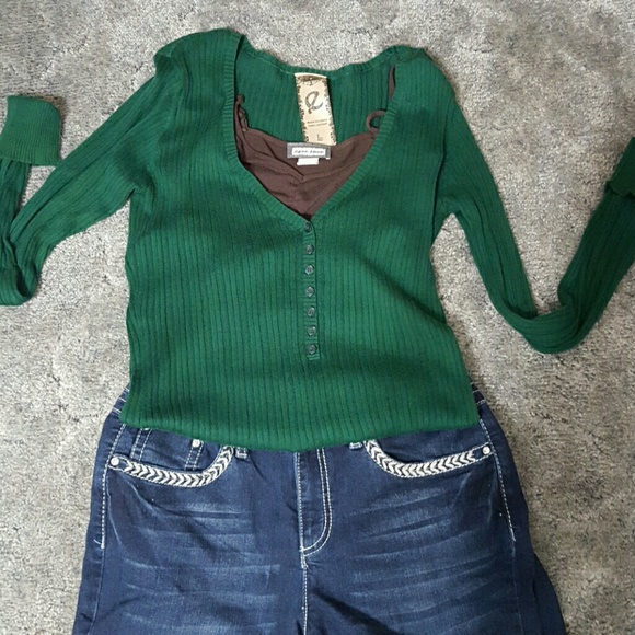 Sweater bundle - Picture 2 of 3