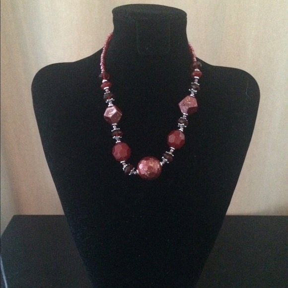 One gorgeous necklace. (Available in gray too)