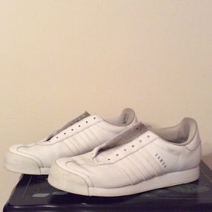 Adidas Samoa. Size Women's 11; Men's 9