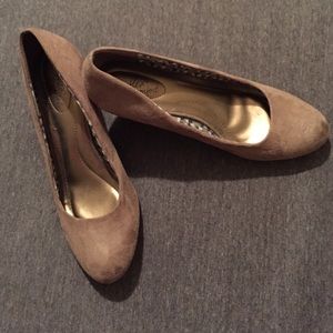 Only worn ONCE - Wedge pumps!
