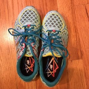 New balance running shoes
