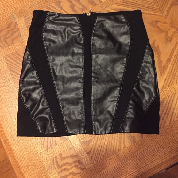 Bebe leather moto mini skirt