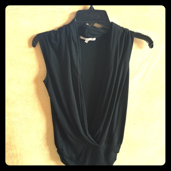 Adorable Charotte Russe sleeveless top
