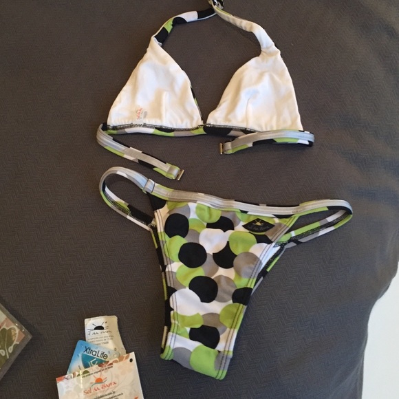Sol da Barra Brazilian Bikini, size Medium - Picture 2 of 3