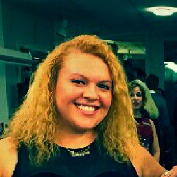 Meet your Posher, Jessica - Picture 1 of 1