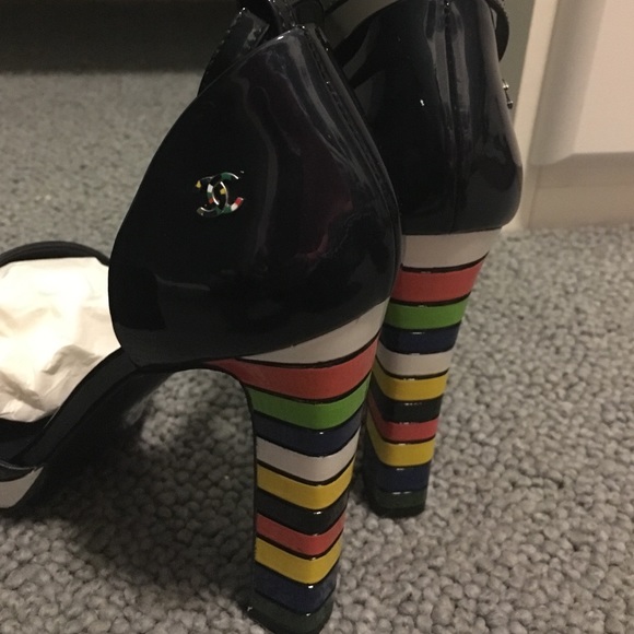 New authentic Chanel navy shoes spring sz.7.5 - Picture 3 of 4