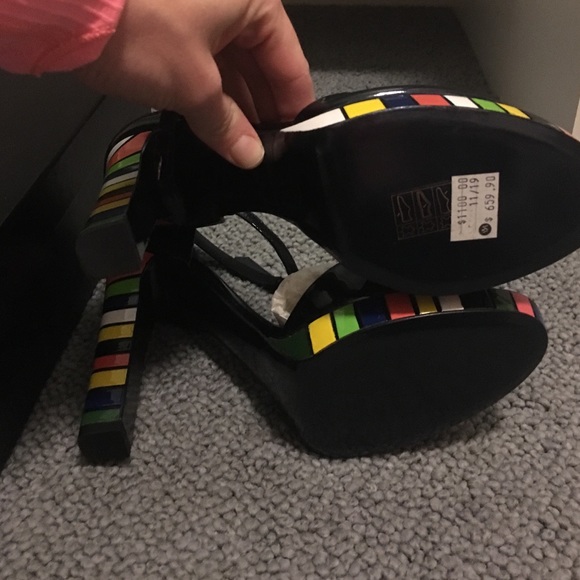 New authentic Chanel navy shoes spring sz.7.5 - Picture 4 of 4