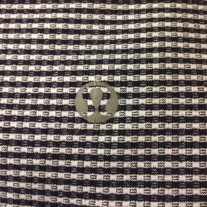 blue and white lululemon crop pants