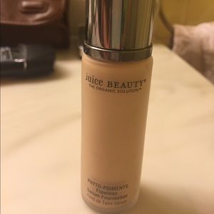 Juice Beauty Flawless Serum Foundation
