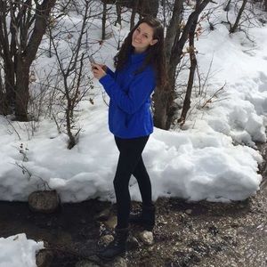 Meet your Posher, Lauren