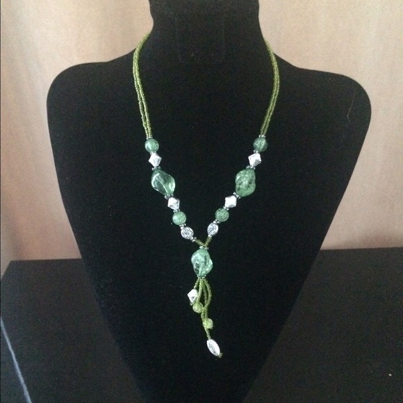 Gorgeous green necklace