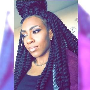 Meet your Posher, Chanel