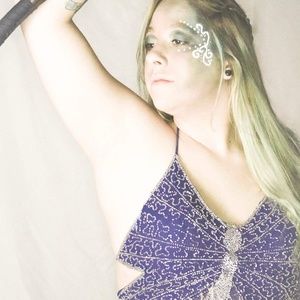 Meet your Posher, Carley