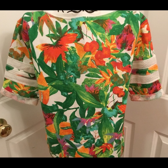 Juicy Couture Tropical 74 Top - NWT - Small - Picture 4 of 4