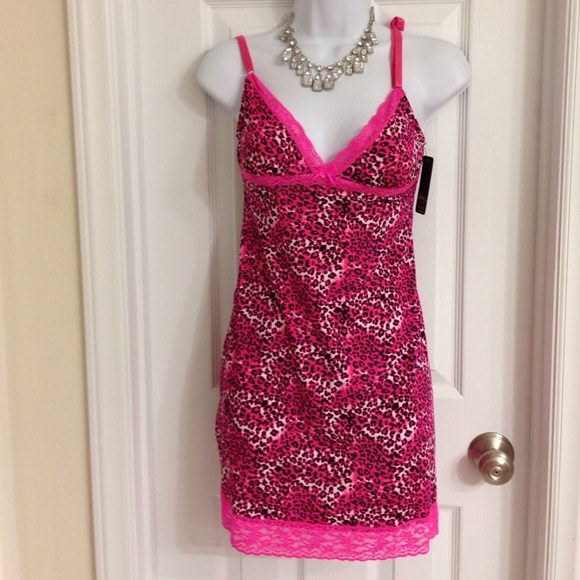 BNWT, size small rampage baby doll