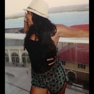 Meet your Posher, Perez