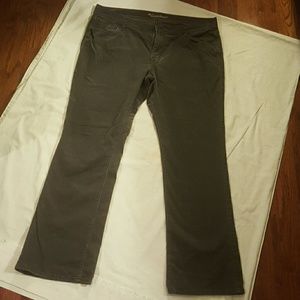 Old Navy "The Sweetheart" corduroy pants