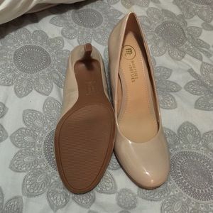 Cream/Nude heels (Size 7.5) 👠