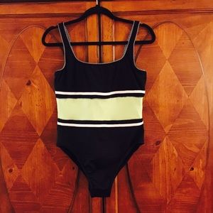Miraclesuit One Piece Bathing Suit Size 16