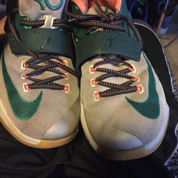 Kd7 easy money should be used for basketball only - Picture 3 of 3