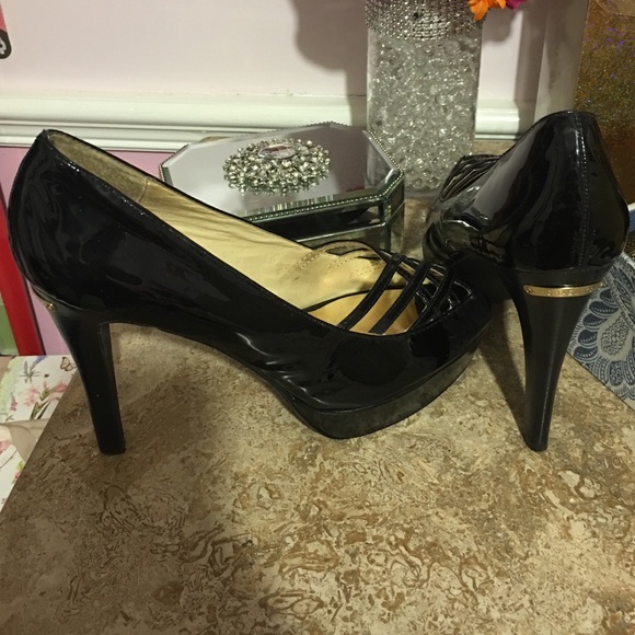 Michael Kors Platform Heels 🎉Sale🎉 - Picture 2 of 4
