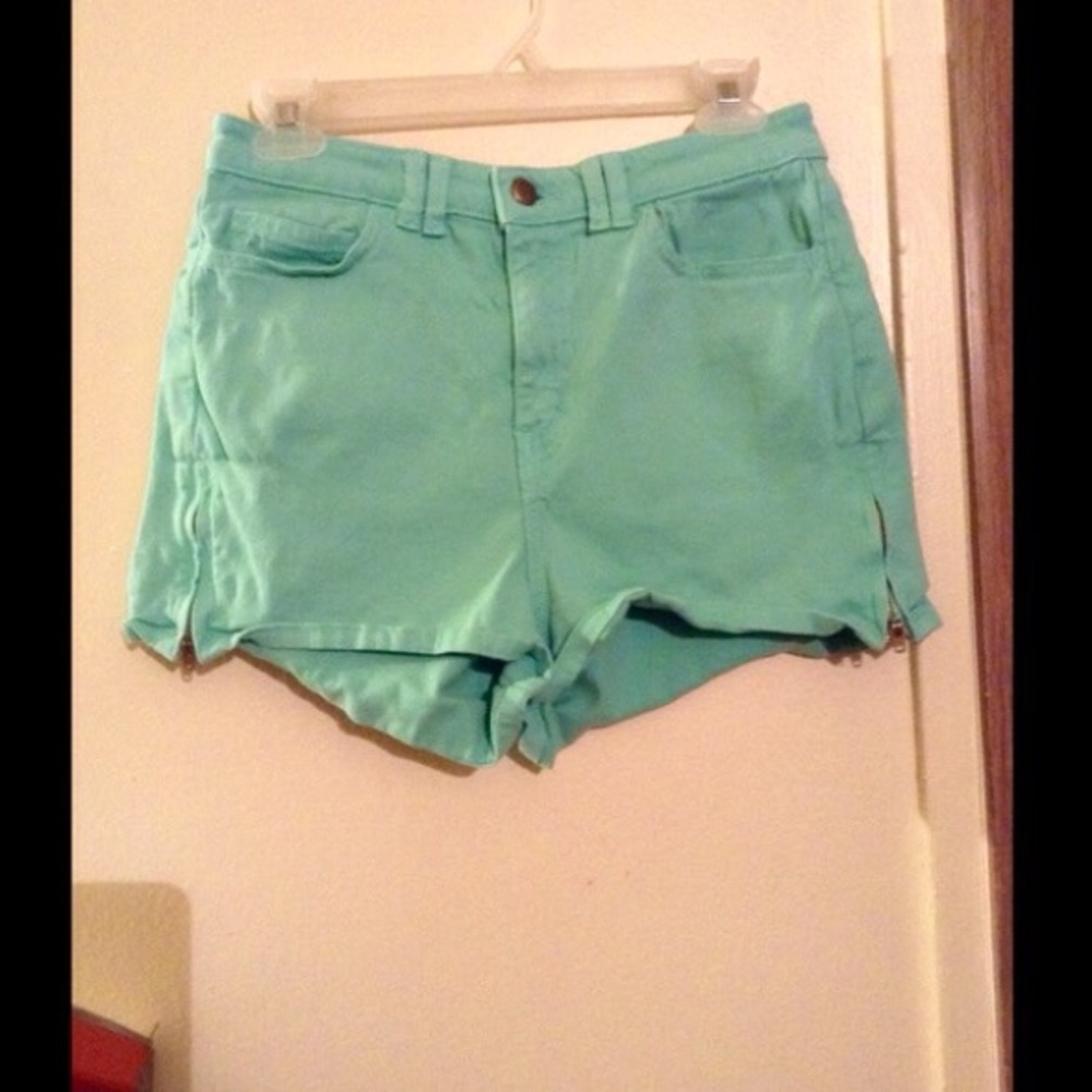 American Apparel High Waist zipper Shorts