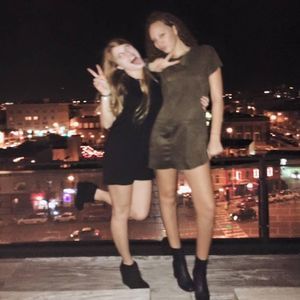 Meet your Posher, Courtney