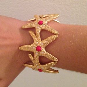 Lilly Pulitzer Jewelry - Lilly Pulitzer Gold Starfish Bracelet Lilly Pulitzer Jewelry - Lilly Pulitzer Gold Starfish Bracelet