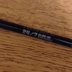 URBAN DECAY EYELINER