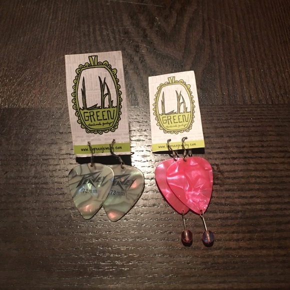 2 Guitar pick earrings 🎸🤘🏼😝